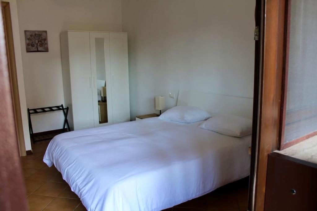 Ferienwohnung The Garden House Fco, Self Check In And Free Private Parking Fiumicino Exterior foto